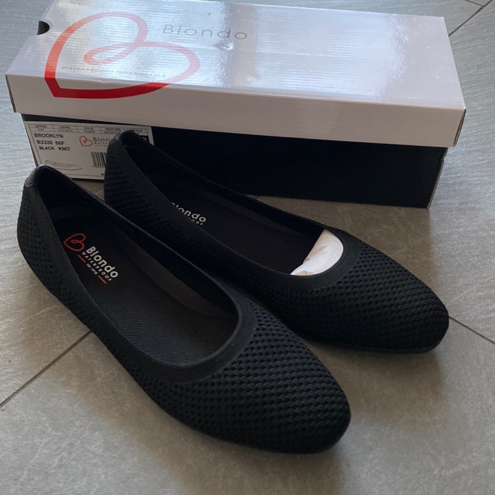 Black Blondo Brooklyn knit waterproof flats NWT